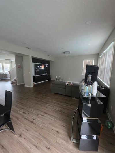 Image No.6-6 Bed Property for sale