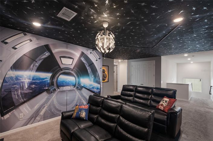 Image No.38-9 Bed Property for sale