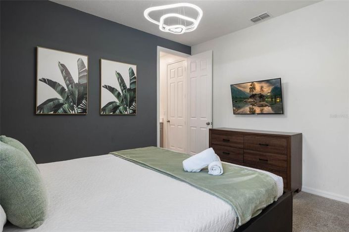 Image No.40-9 Bed Property for sale