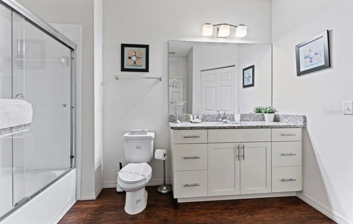 Image No.17-4 Bed Townhouse for sale