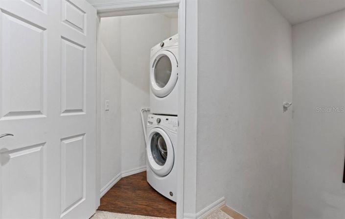 Image No.18-4 Bed Townhouse for sale