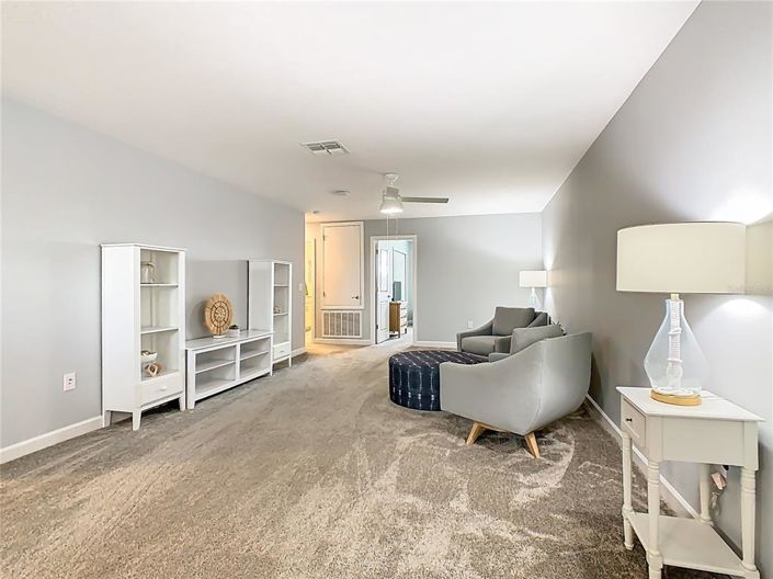 Image No.24-6 Bed Property for sale