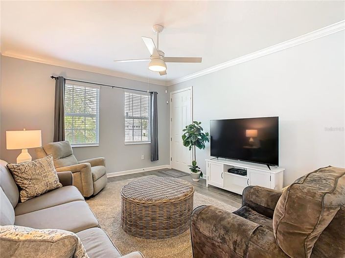 Image No.40-6 Bed Property for sale