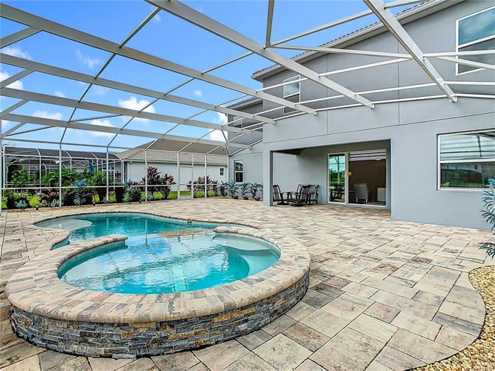 Image No.48-6 Bed Property for sale