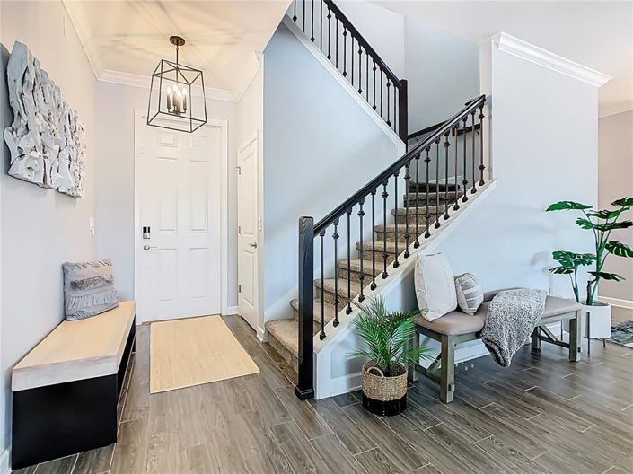 Image No.5-6 Bed Property for sale