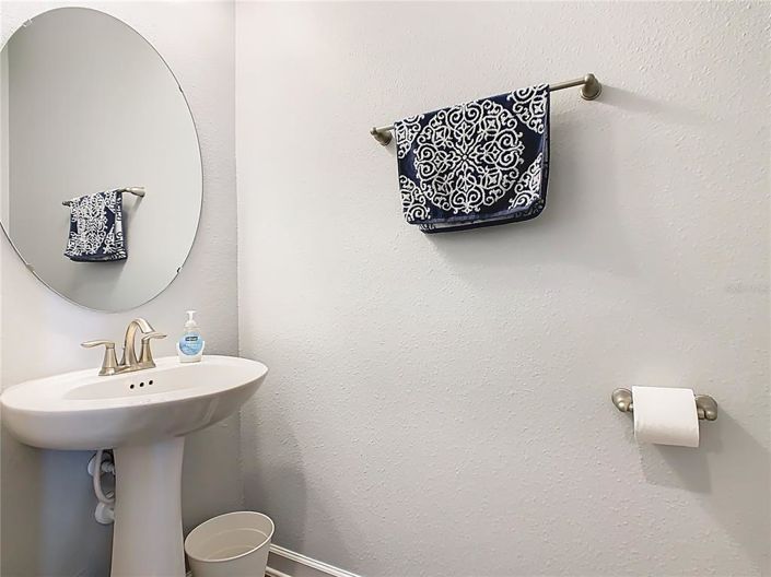 Image No.8-6 Bed Property for sale