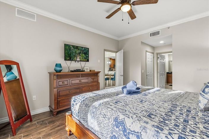 Image No.14-3 Bed Property for sale