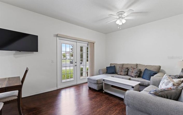 Image No.10-4 Bed Townhouse for sale