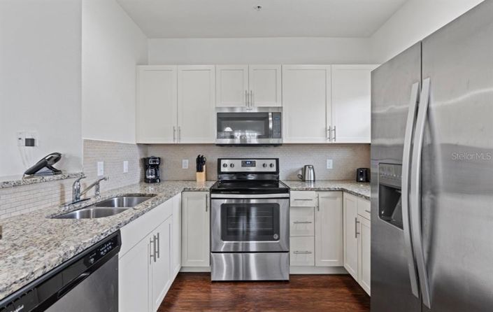 Image No.11-4 Bed Townhouse for sale