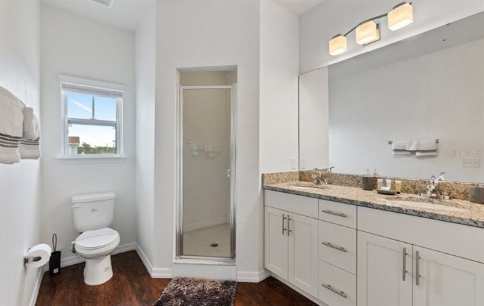 Image No.25-4 Bed Townhouse for sale