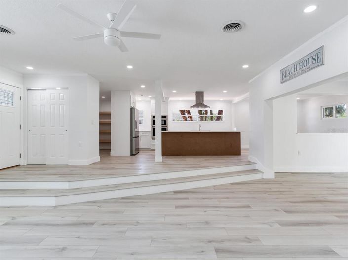 Image No.19-3 Bed Property for sale