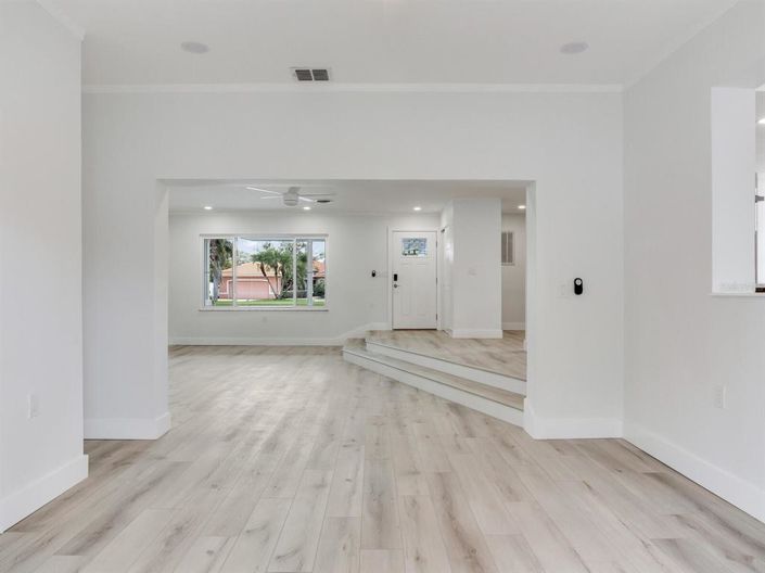 Image No.25-3 Bed Property for sale