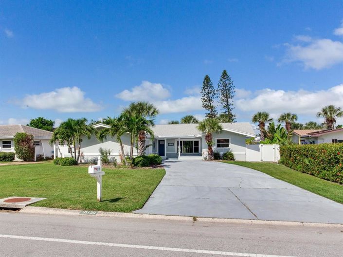 Image No.46-3 Bed Property for sale