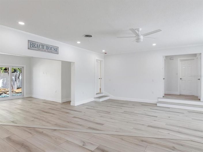 Image No.6-3 Bed Property for sale