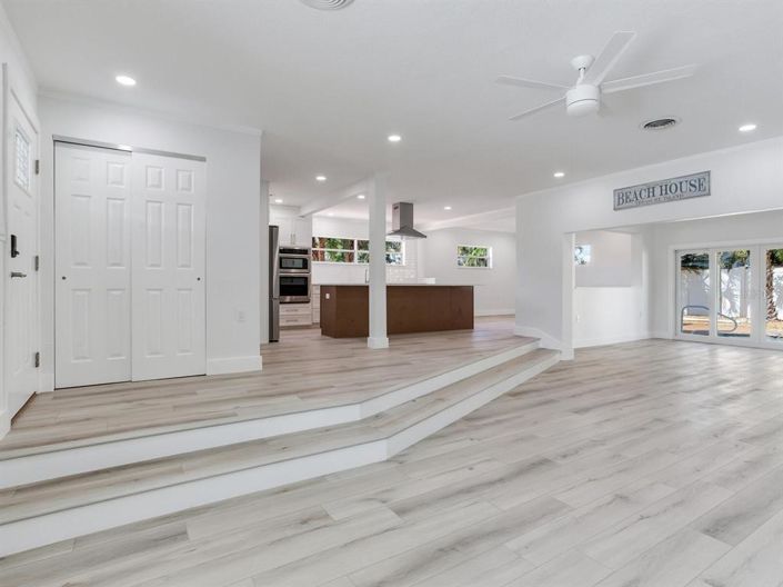 Image No.8-3 Bed Property for sale