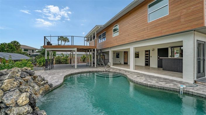 Image No.20-3 Bed Property for sale