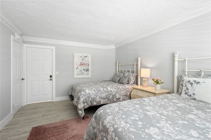 Image No.29-3 Bed Property for sale