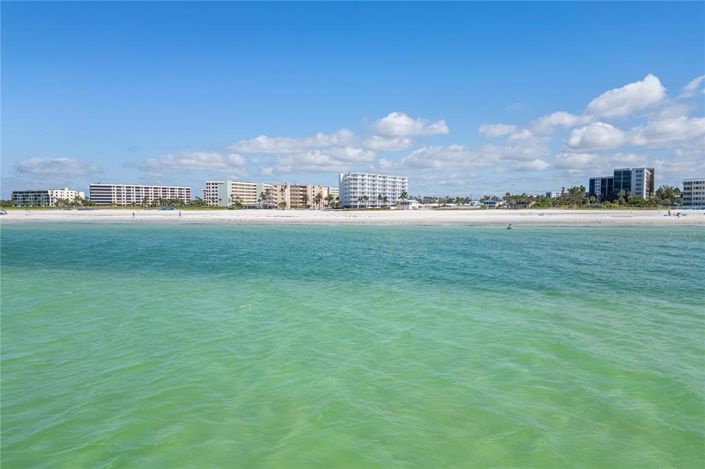 Image No.41-3 Bed Property for sale