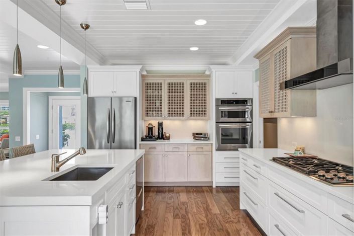 Image No.12-4 Bed Property for sale