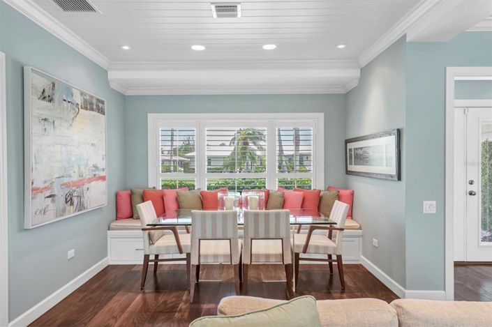 Image No.15-4 Bed Property for sale