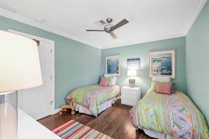 Image No.24-4 Bed Property for sale