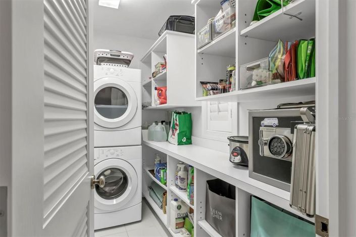 Image No.25-4 Bed Property for sale