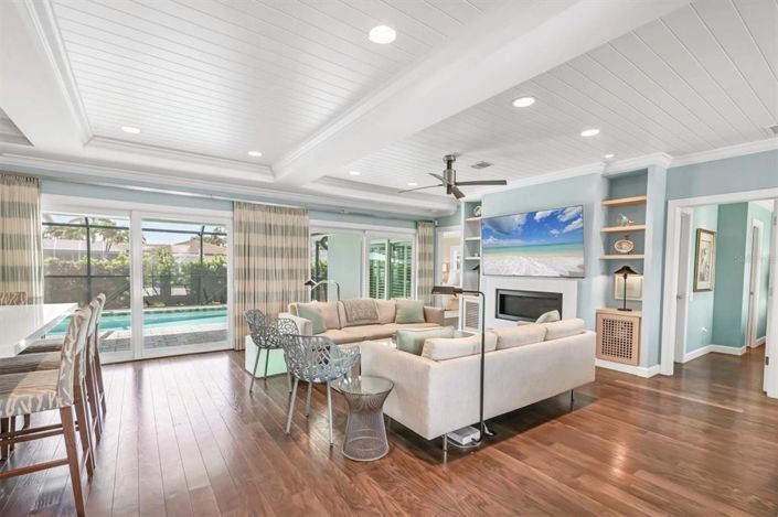 Image No.4-4 Bed Property for sale