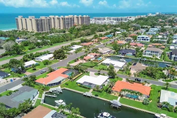 Image No.43-4 Bed Property for sale