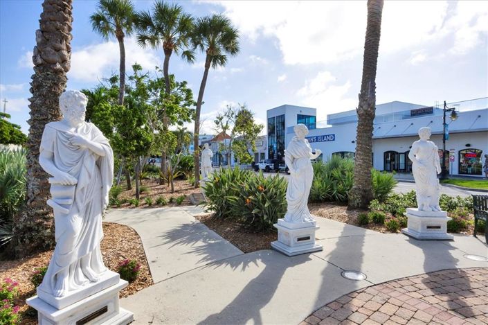 Image No.48-4 Bed Property for sale