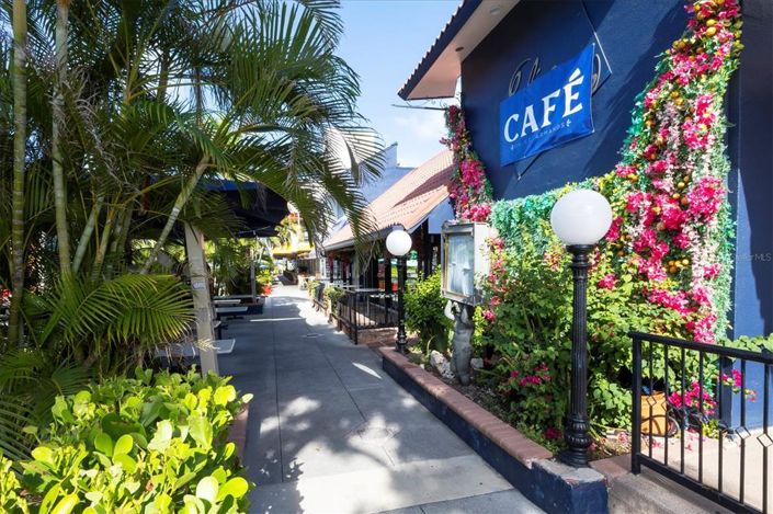 Image No.49-4 Bed Property for sale