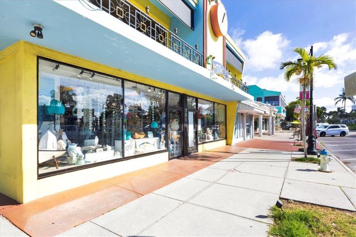 Image No.54-4 Bed Property for sale