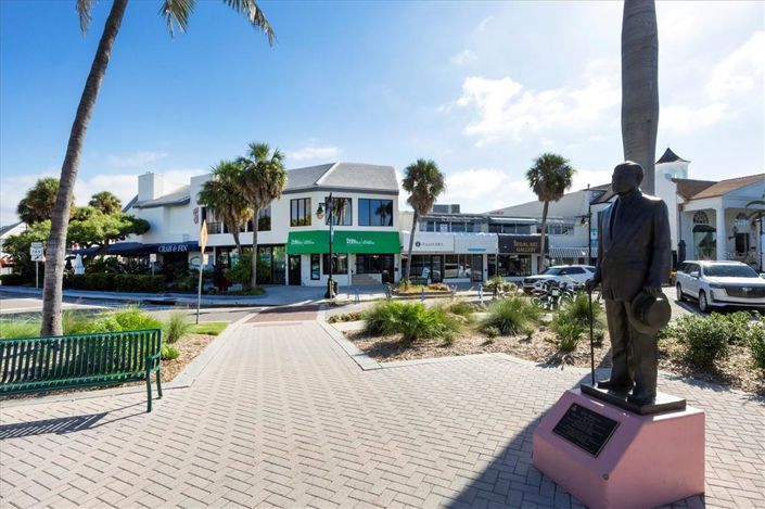 Image No.59-4 Bed Property for sale