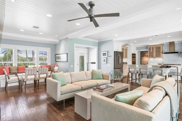 Image No.7-4 Bed Property for sale