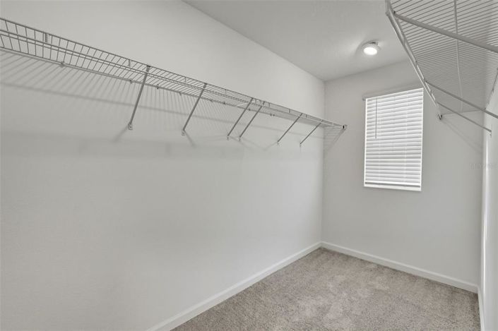 Image No.8-6 Bed Property for sale