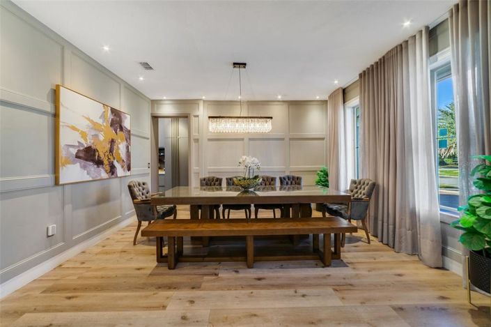 Image No.4-5 Bed Property for sale