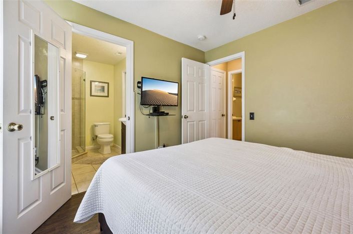 Image No.17-4 Bed Property for sale