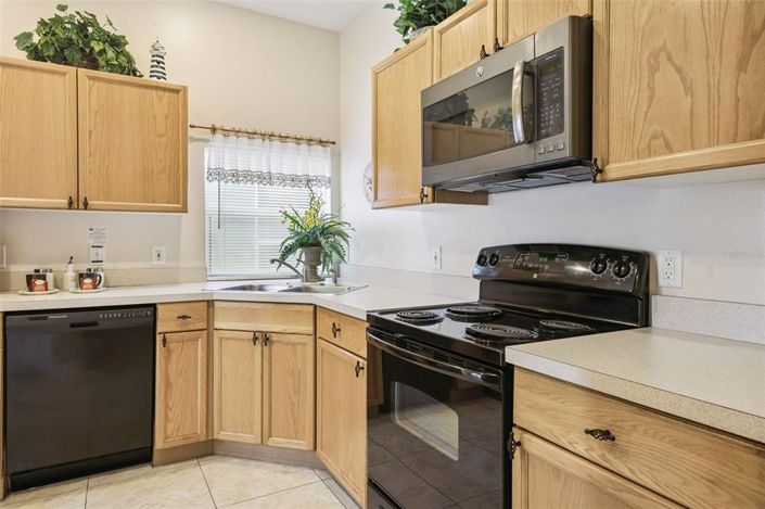 Image No.9-4 Bed Property for sale