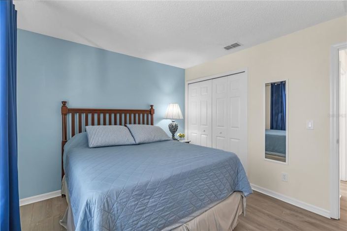 Image No.19-7 Bed Property for sale