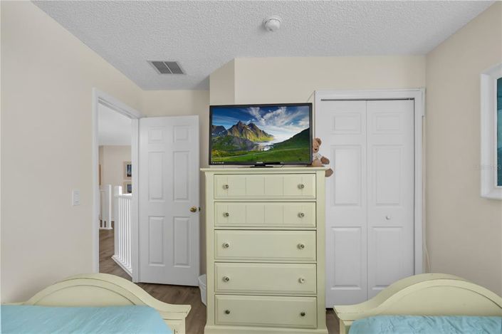 Image No.27-7 Bed Property for sale