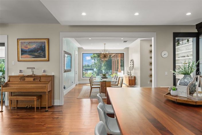 Image No.16-5 Bed Property for sale