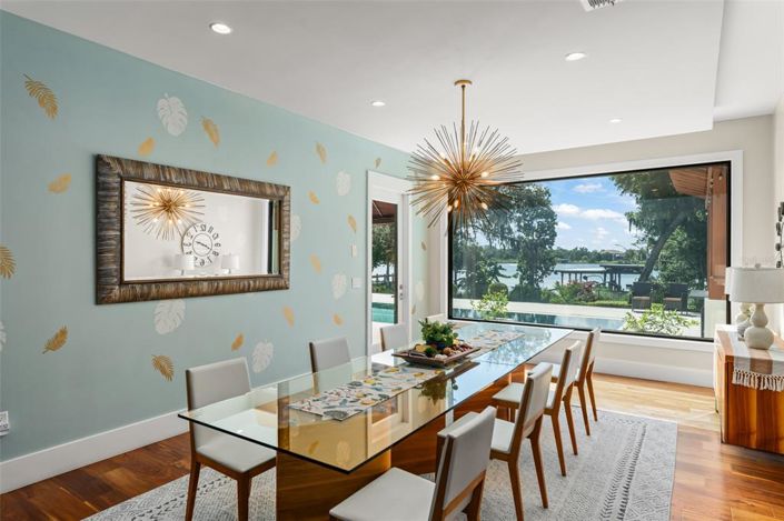 Image No.19-5 Bed Property for sale