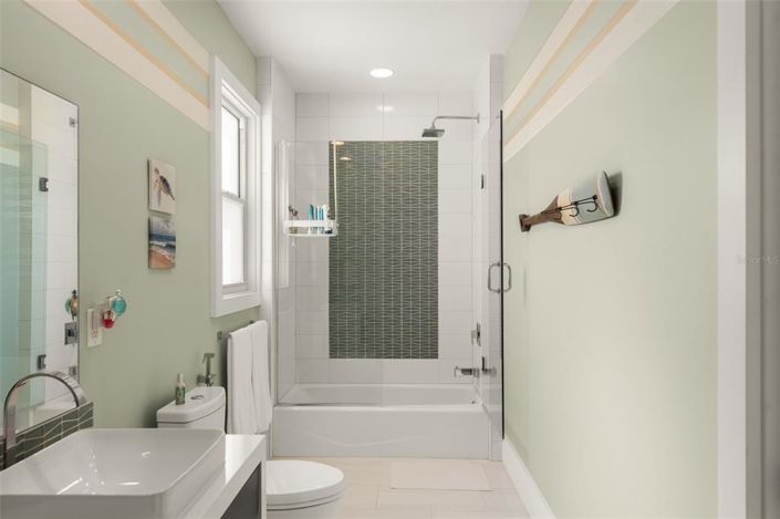 Image No.50-5 Bed Property for sale