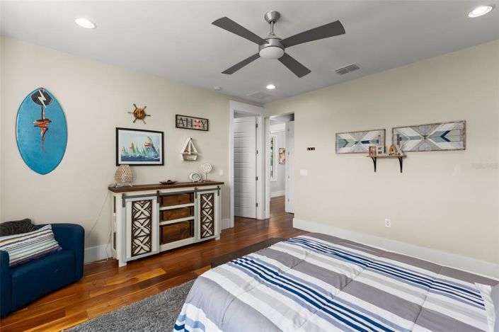 Image No.53-5 Bed Property for sale