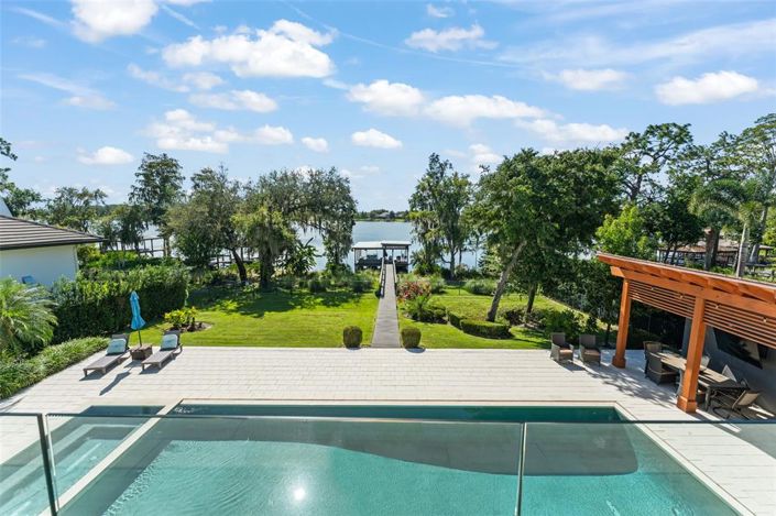 Image No.9-5 Bed Property for sale