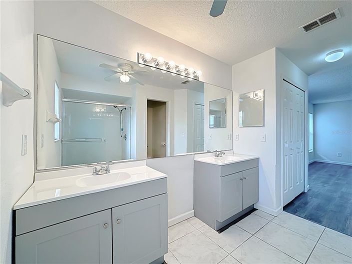 Image No.18-4 Bed Property for sale