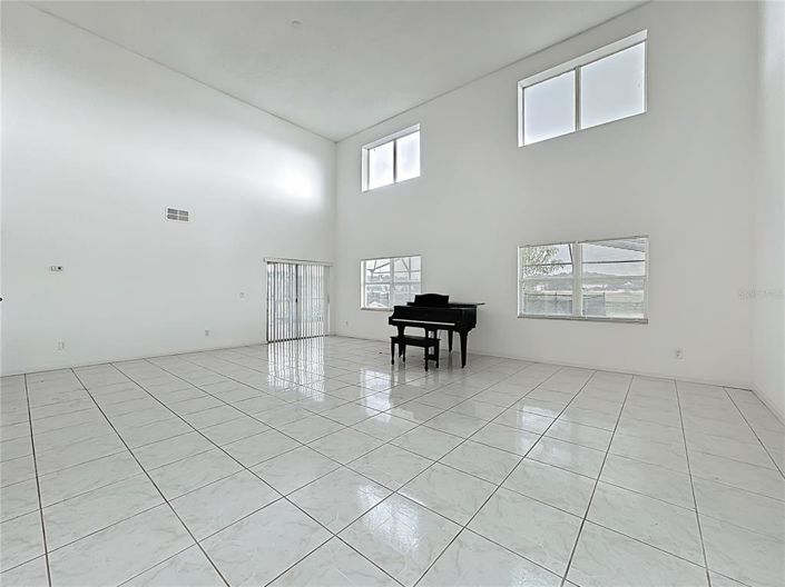 Image No.5-4 Bed Property for sale