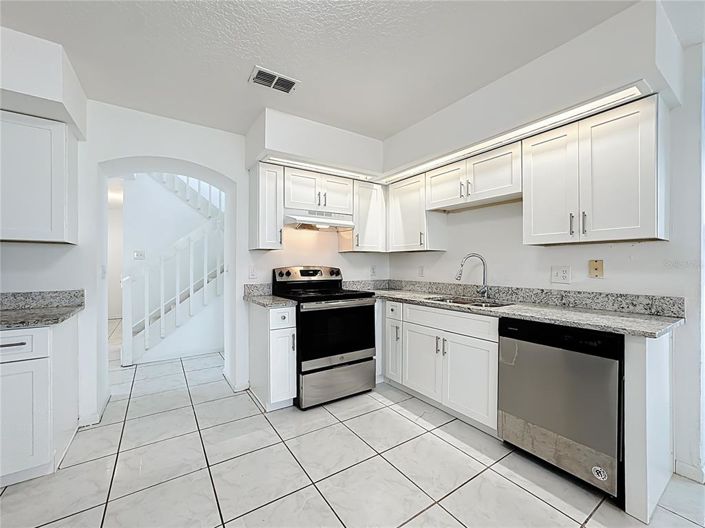 Image No.8-4 Bed Property for sale