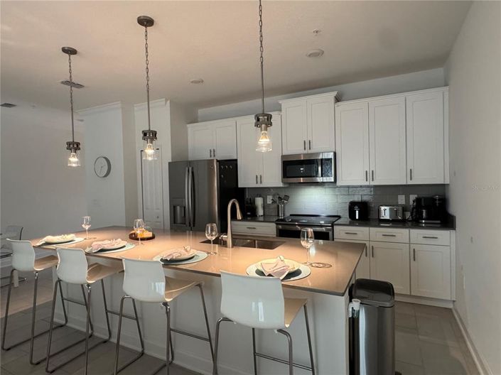 Image No.14-4 Bed Townhouse for sale