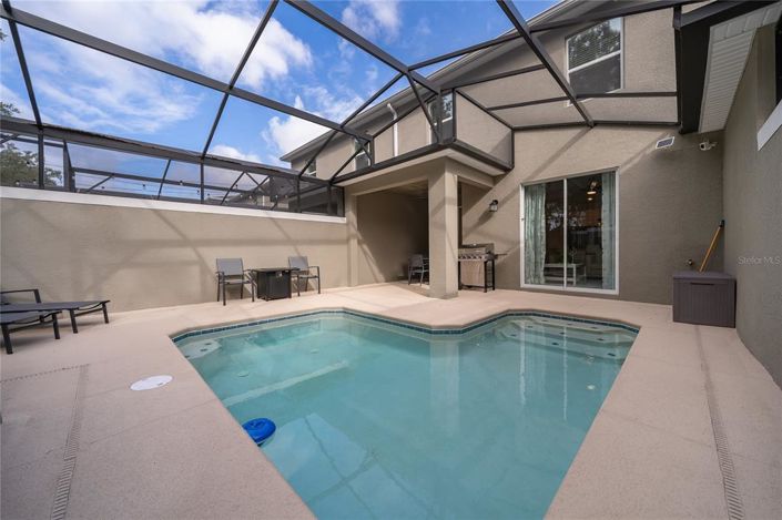 Image No.2-4 Bed Townhouse for sale