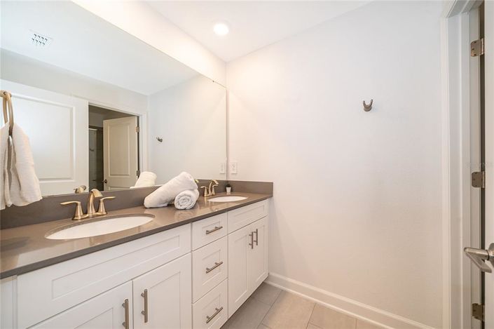 Image No.31-4 Bed Townhouse for sale